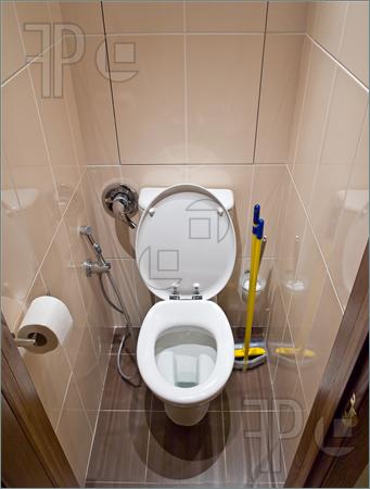 Toilet-Room-1026992.jpg
